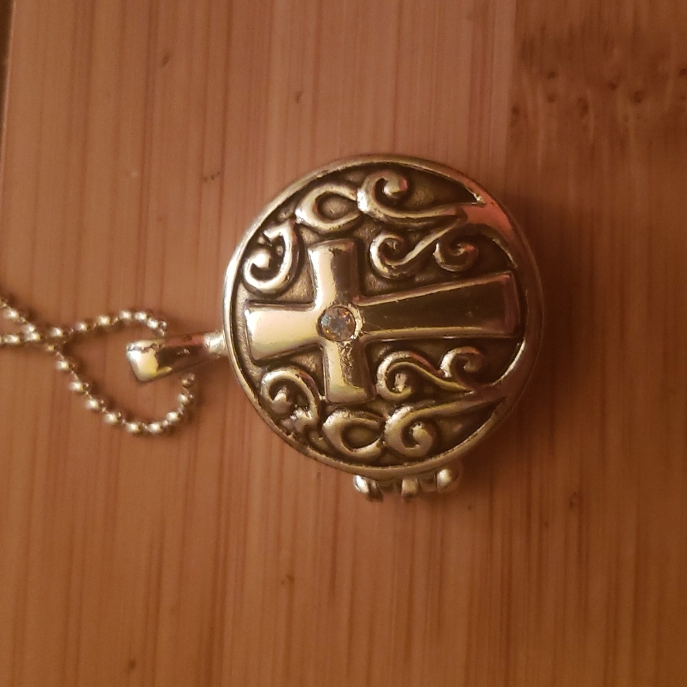 Faith cross necklace locket